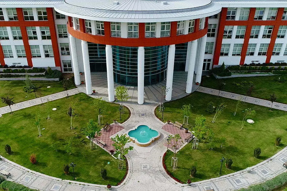 Yeni Yuzyil University